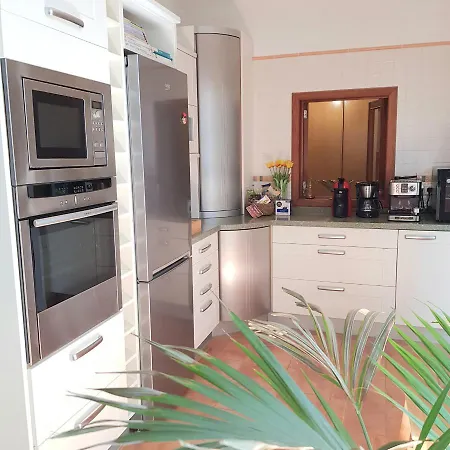 Casa Del Artista-can Roca Holiday home *